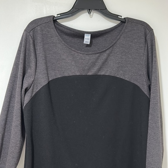 Old navy dress - Picture 2 of 3